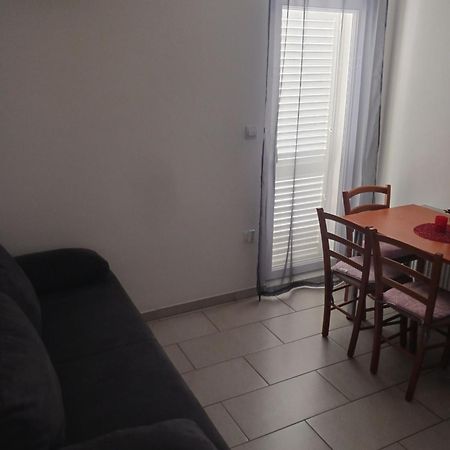 Apartmani Petra Primošten Esterno foto