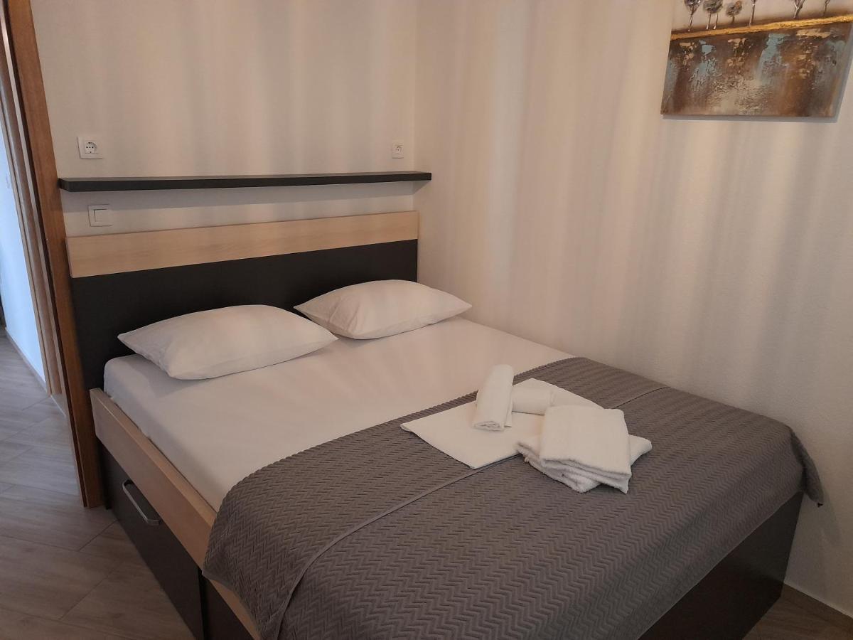 Apartmani Petra Primošten Esterno foto