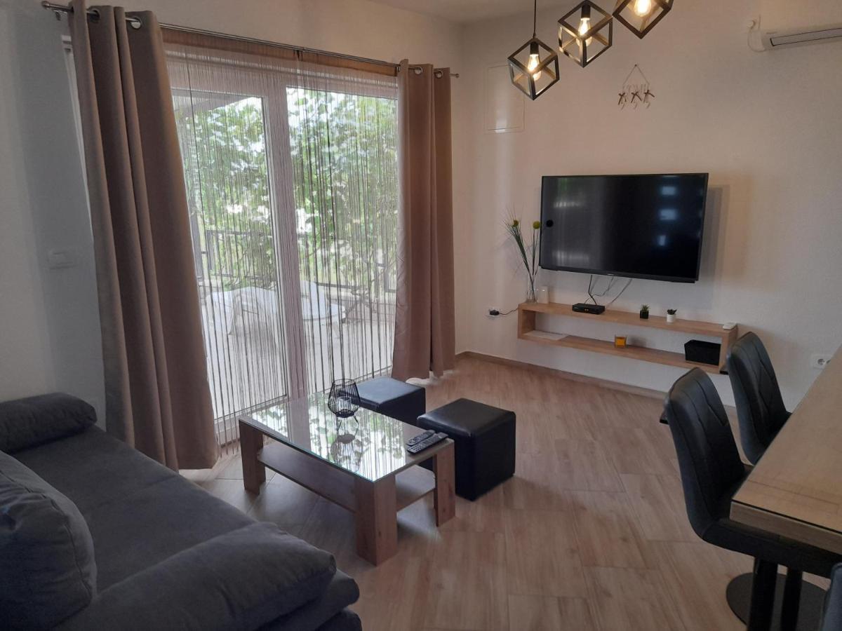 Apartmani Petra Primošten Esterno foto