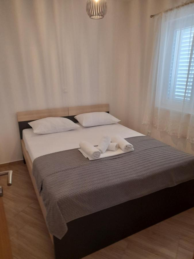 Apartmani Petra Primošten Esterno foto