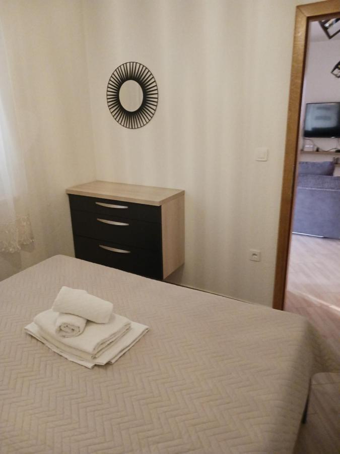 Apartmani Petra Primošten Esterno foto