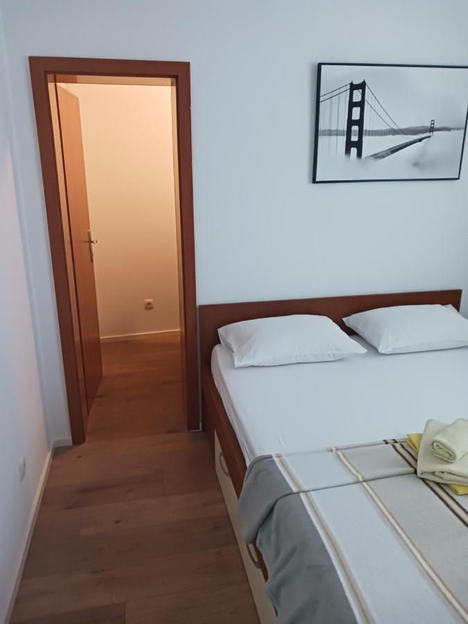 Apartmani Petra Primošten Esterno foto